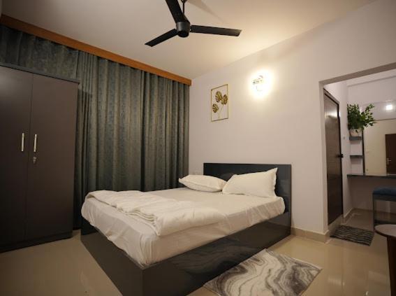 Hotel Le Marina Residency Calicut Eksteriør billede